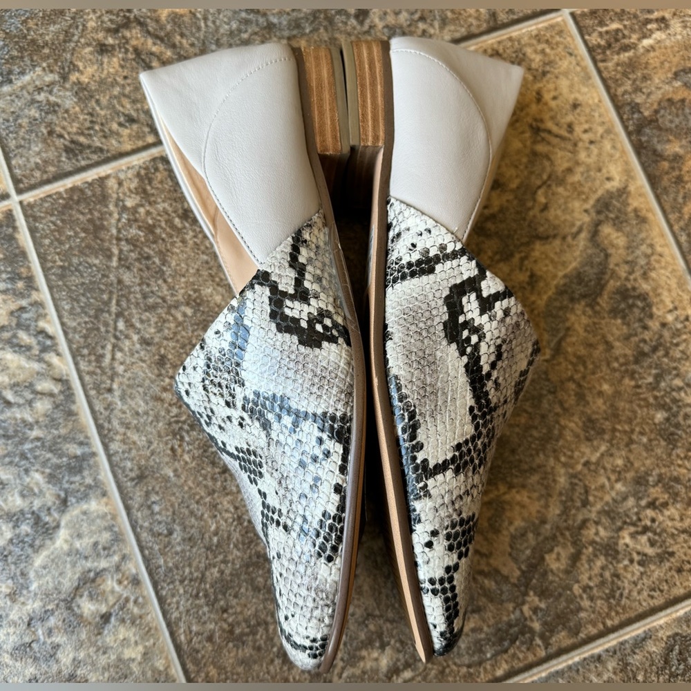 New!!! Clarks Pure Tone Grey Snake Python Slip On… - image 4